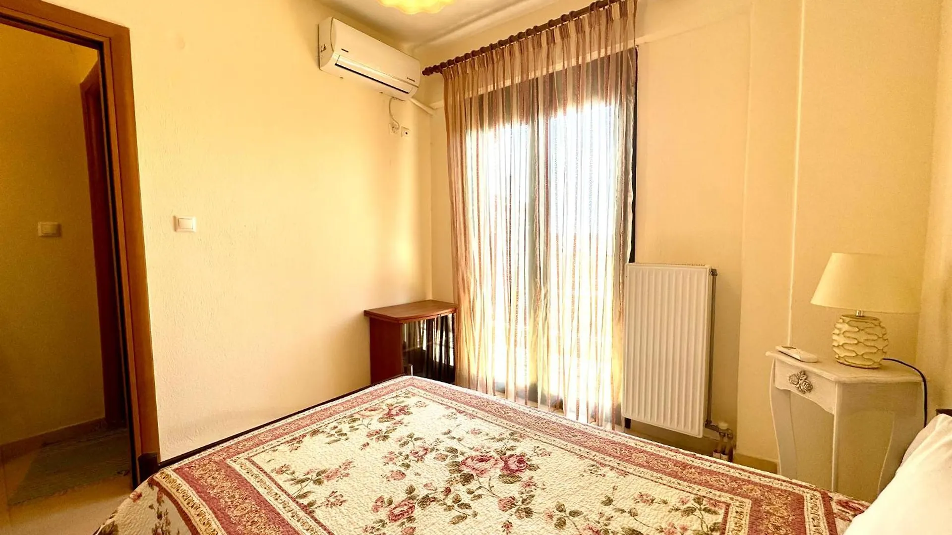 Heliophilia 3-Bdrm Maisonette In Неа-Фокеа Греция