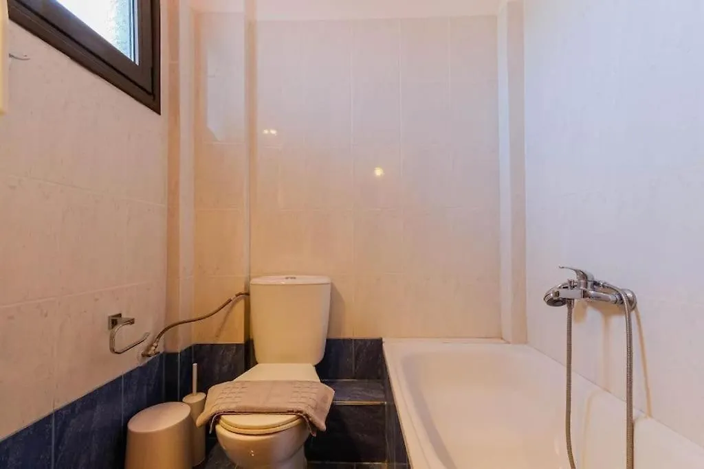 Heliophilia 3-Bdrm Maisonette In Неа-Фокеа