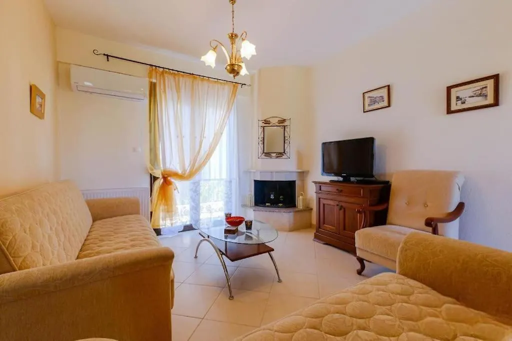Дом отдыха Heliophilia 3-Bdrm Maisonette In Неа-Фокеа Греция